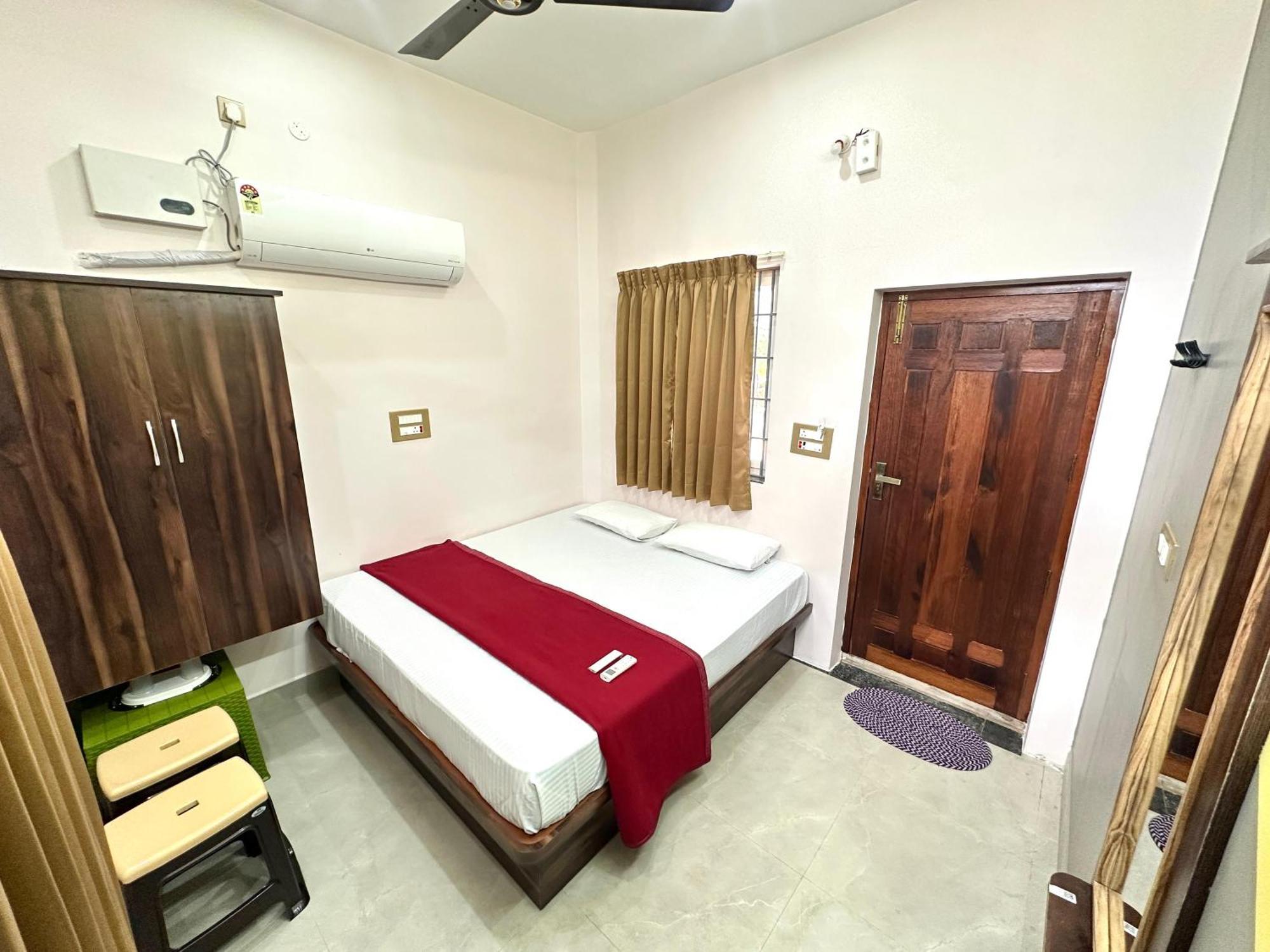 Om Lingeswaran Home Stay Tiruvannāmalai Exteriér fotografie